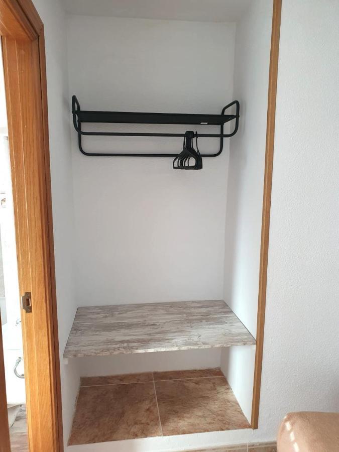 Hostal Fronton Alcobendas Bagian luar foto