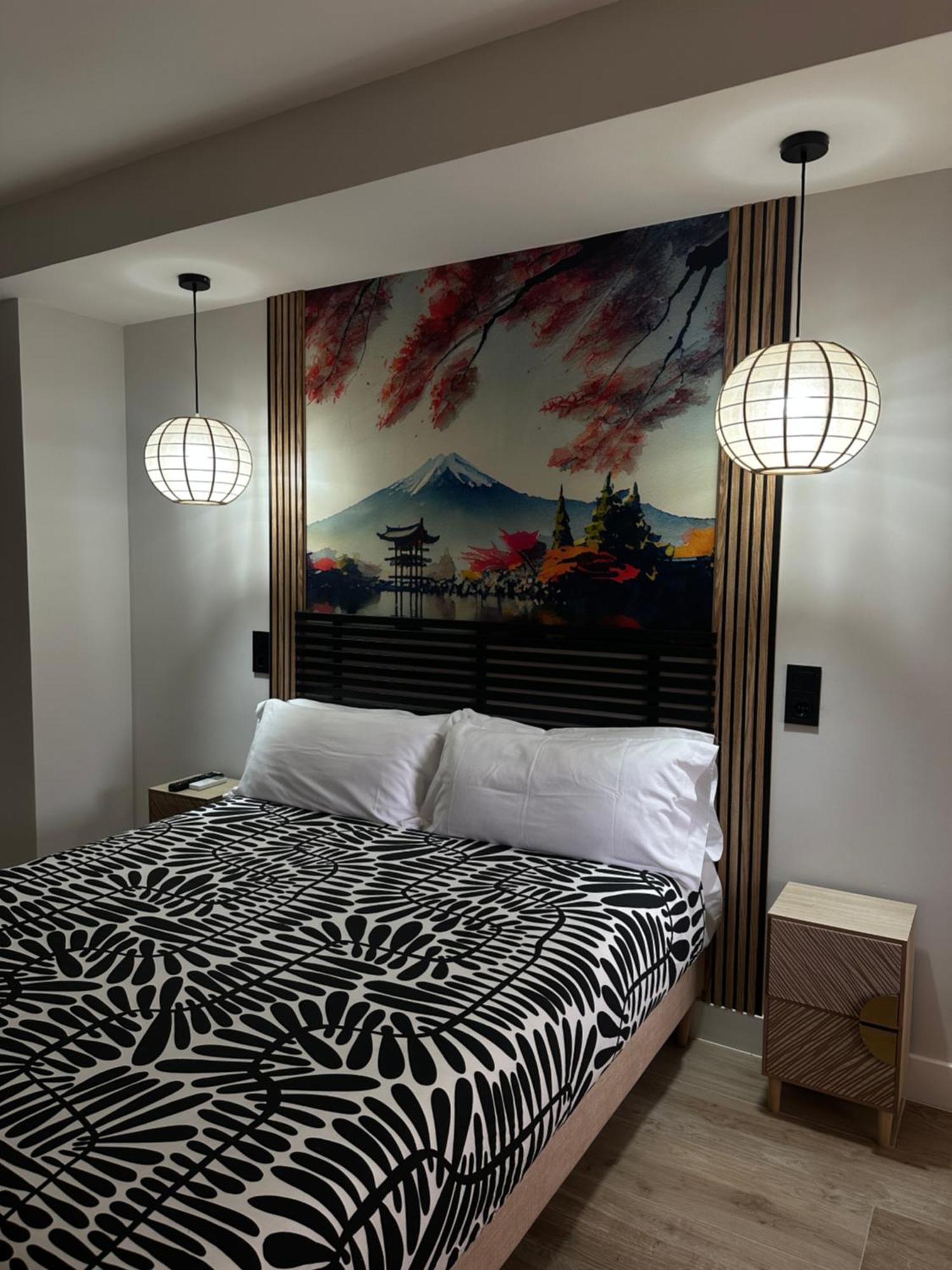 Hostal Fronton Alcobendas Bagian luar foto